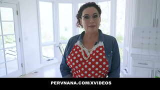 مادربزرگ, Amanda رایدر راز حرفه ای خود را نشان می دهد Stepgrandson دست اول