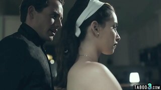 Kleine titted tiener huisvrouw wil hubbys grote pik